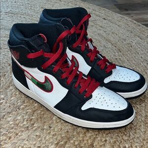 Jordan 1 Retro High Sports Illustrated A Star Is Born size 10.5